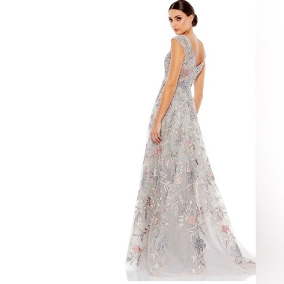 NWT MAC DUGGAL EMBROIDERED ILLUSION CAP SLEEVE A LINE GOWN SILVER 20263 - Picture 2 of 8